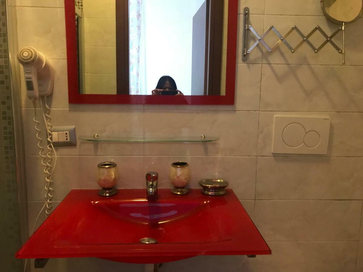 מלון רומא La Casa Di Elena מראה חיצוני תמונה